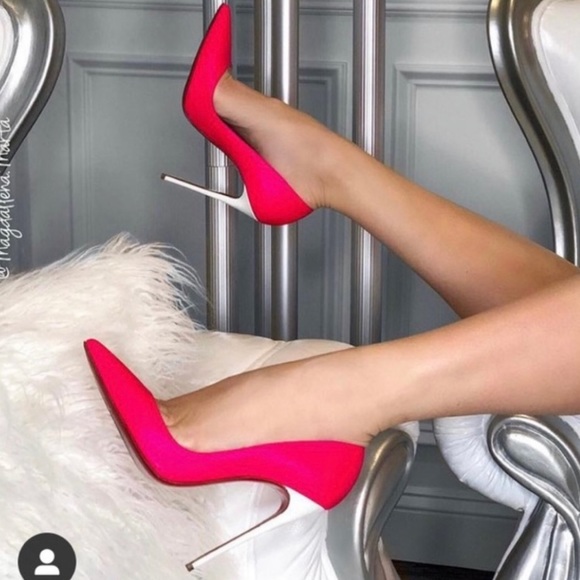 Authentic Christian Louboutin So Kate Stilletos - Picture 7 of 7